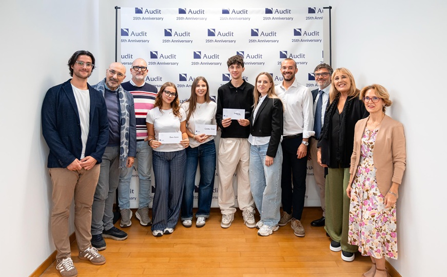 <h2 style='color:red;'>PREMIATI I NOSTRI STUDENTI! </h2>